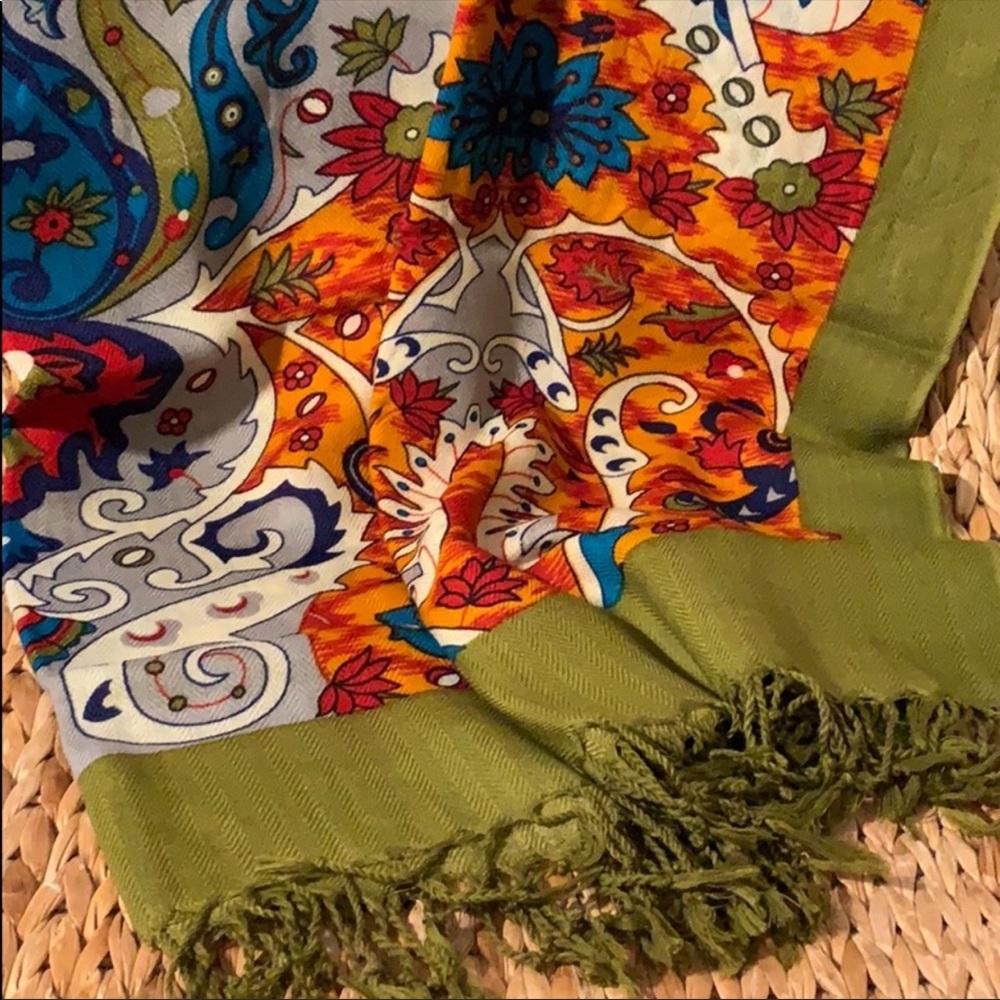 New XL Super Soft Wool Scarf - Picture 3 of 8